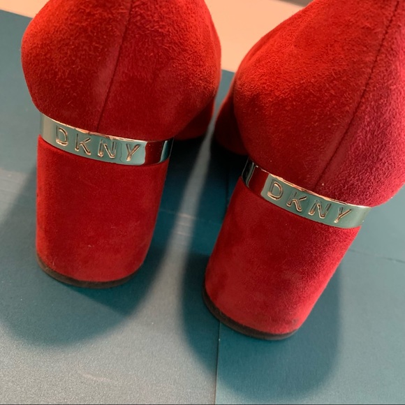 👠 Red Elie DKNY Pumps 👠 - Picture 10 of 16